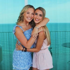 Meet your Posher, Julia